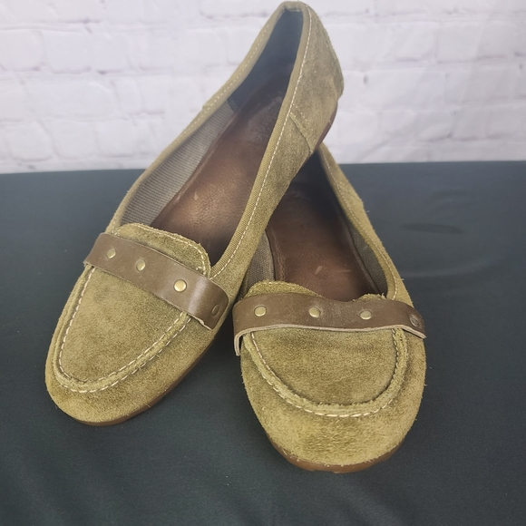Timberland Suede Loafers Women's Olive Sz 9W. - Picture 1 of 13